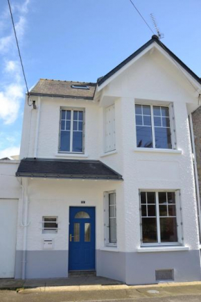 KERJACNINE, à 300 m du port, maison 7 couchages avec grand jardin
